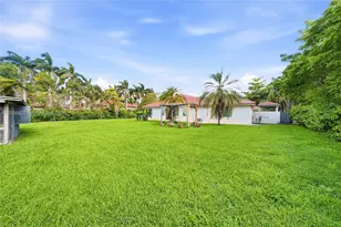 9898 NW 133rd St, Hialeah Gardens, FL 33018 - Photo 31