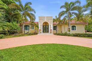 9898 NW 133rd St, Hialeah Gardens, FL 33018 - Photo 13
