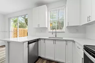 1464 SE 26th Ave, Homestead, FL 33035 - Photo 13