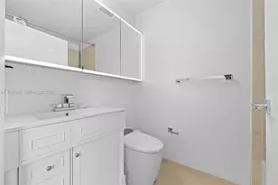 3340 NE 190th St, Aventura, FL 33180 - Photo 25