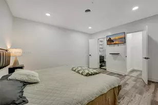 18600 NE 7th Ct, North Miami Beach, FL 33179 - Photo 9