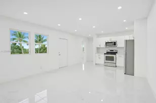 105 NW 14th Way, Dania Beach, FL 33004 - Photo 3