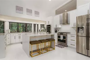 1361 NW 116th Ave, Plantation, FL 33323 - Photo 9