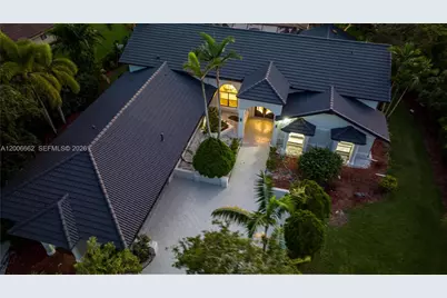 1361 NW 116th Ave, Plantation, FL 33323 - Photo 5