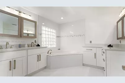 1361 NW 116th Ave, Plantation, FL 33323 - Photo 25