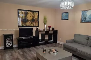 232 E Saxony E, Delray Beach, FL 33446 - Photo 3