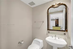 1819 SE 17th St, Fort Lauderdale, FL 33316 - Photo 13