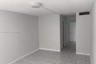 1701 NE 191st St, Miami, FL 33179 - Photo 5
