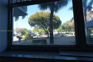 500 Executive Center Dr, West Palm Beach, FL 33401 - Photo 9