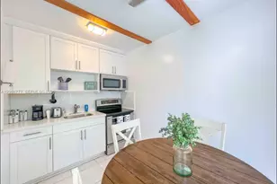 326 Wilson St, Hollywood, FL 33019 - Photo 1