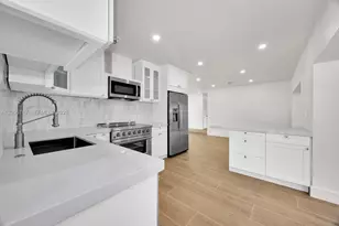 8760 SW 83rd St, Miami, FL 33173 - Photo 9