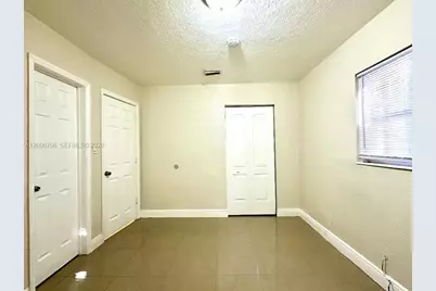525 NW 15th Ter, Fort Lauderdale, FL 33311 - Photo 17