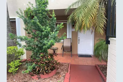 551 NW 82nd Ave #502, Miami, FL 33126 - Photo 1