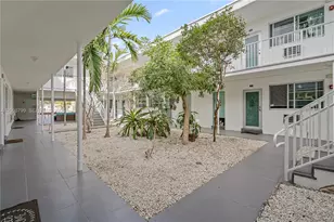 7930 Tatum Waterway Dr, Miami Beach, FL 33141 - Photo 9