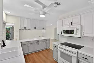 15821 SW 86th Ave, Palmetto Bay, FL 33157 - Photo 13
