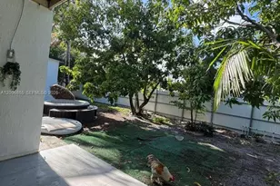 25 NW 193rd St, Miami Gardens, FL 33169 - Photo 13