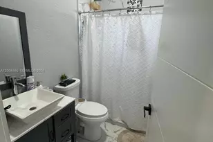 25 NW 193rd St, Miami Gardens, FL 33169 - Photo 5