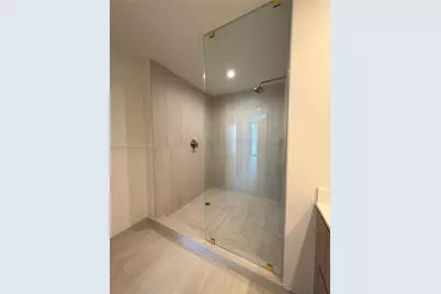 77 SE 5th St #1602, Miami, FL 33131 - Photo 11