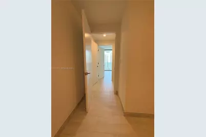 77 SE 5th St #1602, Miami, FL 33131 - Photo 19