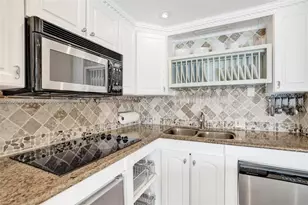 1105 S Riverside Dr, Pompano Beach, FL 33062 - Photo 9