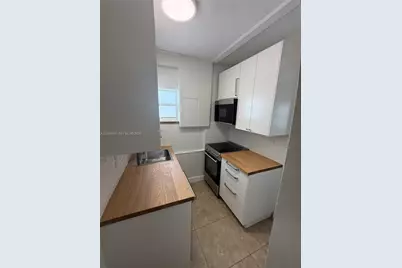 2816 Pine Tree Dr #2, Miami Beach, FL 33140 - Photo 3