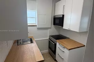 2816 Pine Tree Dr, Miami Beach, FL 33140 - Photo 3