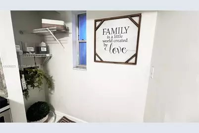 8060 Fairview Dr #101, Tamarac, FL 33321 - Photo 3