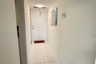 8060 Fairview Dr, Tamarac, FL 33321 - Photo 9