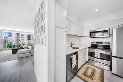 1000 West Ave #702, Miami Beach, FL 33139 - Photo 11