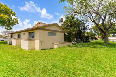 2950 NW 106th Ave #10, Sunrise, FL 33322 - Photo 5