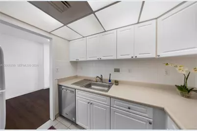 1000 West Ave #426, Miami Beach, FL 33139 - Photo 31