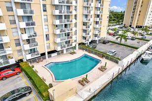 2000 NE 135th St, North Miami, FL 33181 - Photo 11