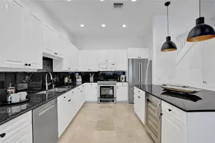 2739 NE 15th St, Fort Lauderdale, FL 33304 - Photo 21