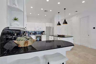 2739 NE 15th St, Fort Lauderdale, FL 33304 - Photo 23