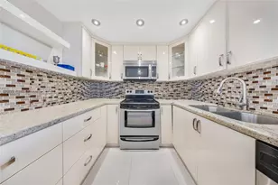 100 Bayview Dr, Sunny Isles Beach, FL 33160 - Photo 13