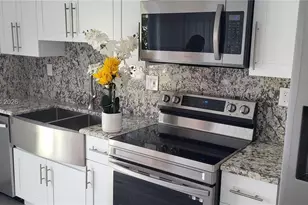 3421 NE 5th Ave, Pompano Beach, FL 33064 - Photo 9