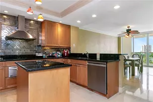 20201 E Country Club Dr, Aventura, FL 33180 - Photo 25