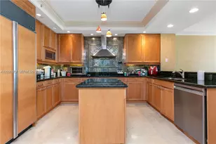 20201 E Country Club Dr, Aventura, FL 33180 - Photo 23