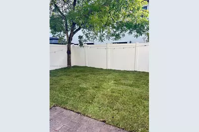 9228 W 33rd Way #9828, Hialeah, FL 33018 - Photo 9