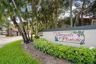 9161 Vineyard Lake Dr, Plantation, FL 33324 - Photo 3