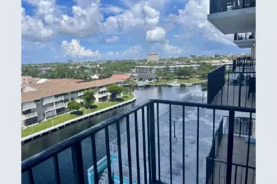 427 Golden Isles Dr #7J, Hallandale Beach, FL 33009 - Photo 21