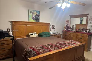 471 NE 210th Cir Terrace, Miami, FL 33179 - Photo 3
