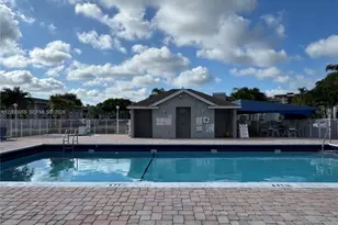 471 NE 210th Cir Terrace, Miami, FL 33179 - Photo 17