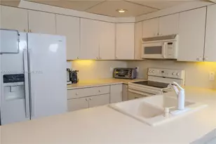 401 Ocean Dr, Miami Beach, FL 33139 - Photo 7