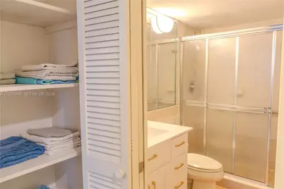 401 Ocean Dr #222, Miami Beach, FL 33139 - Photo 11
