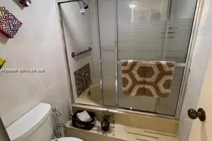 16570 NE 26th Ave, North Miami Beach, FL 33160 - Photo 11