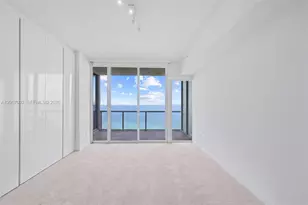 100 S Pointe Dr, Miami Beach, FL 33139 - Photo 25
