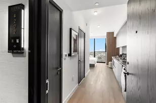 20 NE 11th St, Miami, FL 33132 - Photo 5
