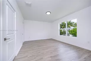 624 NE 5th St, Florida City, FL 33034 - Photo 13