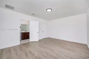 624 NE 5th St, Florida City, FL 33034 - Photo 11